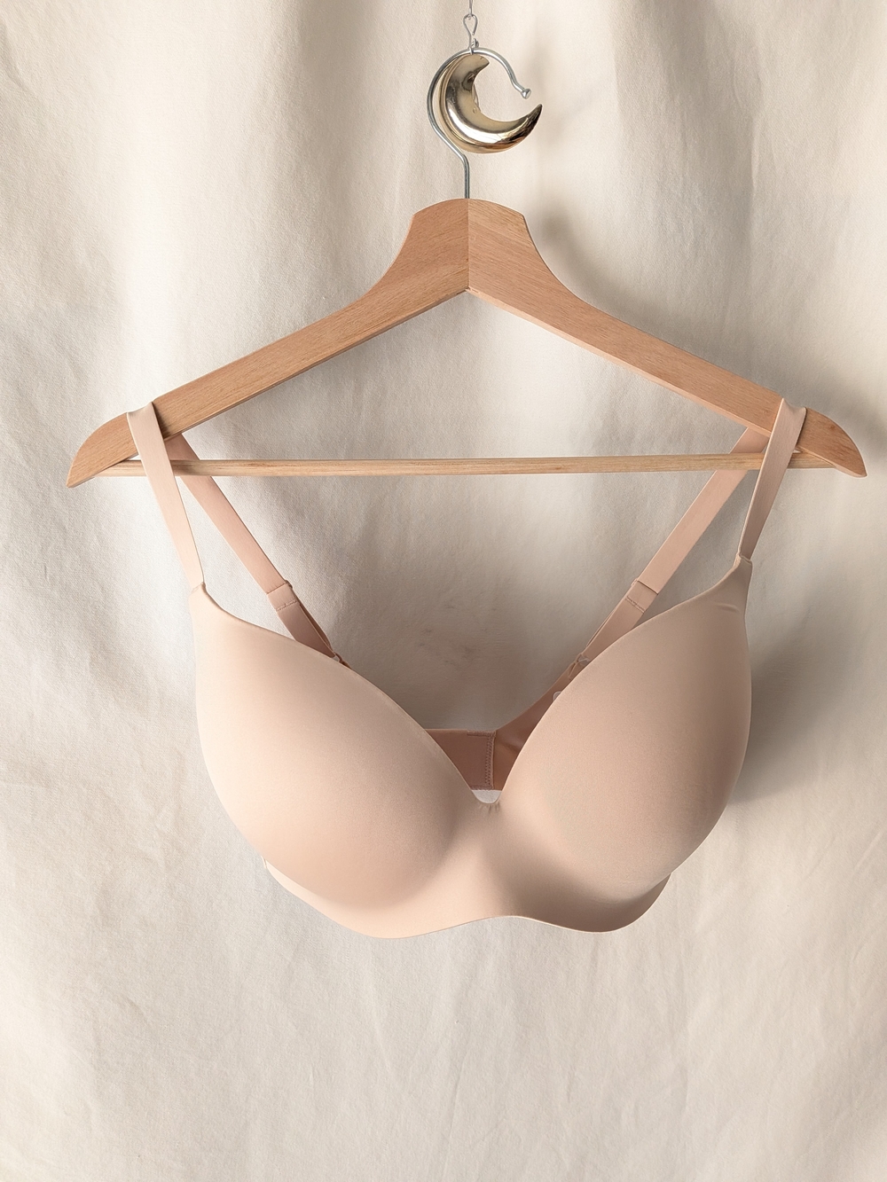 Uniqlo Wireless Bra 3D Hold — Beige 34D/34DD/36D/36DD — NWT